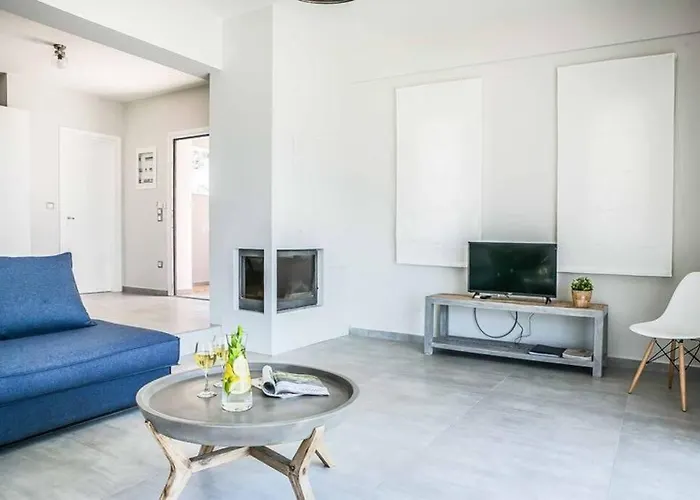 Briseis Lourdata (Kefalonia)